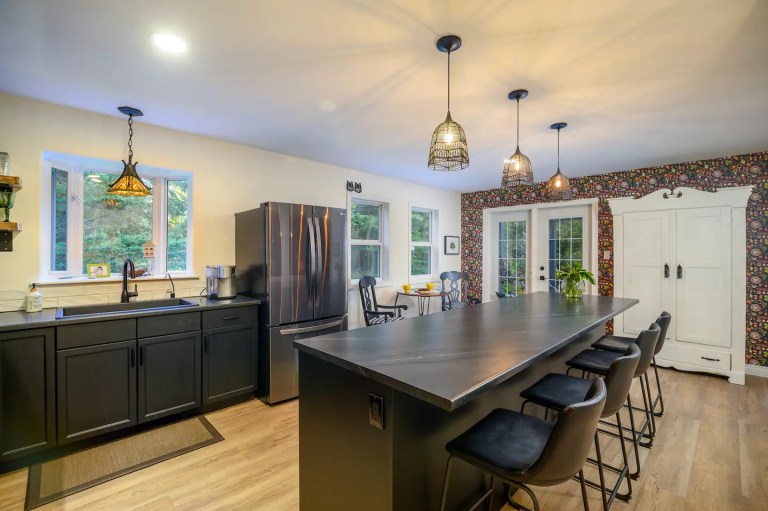 408ccfbd 4378 431a 8ad5 9387d2fe7317 768x511